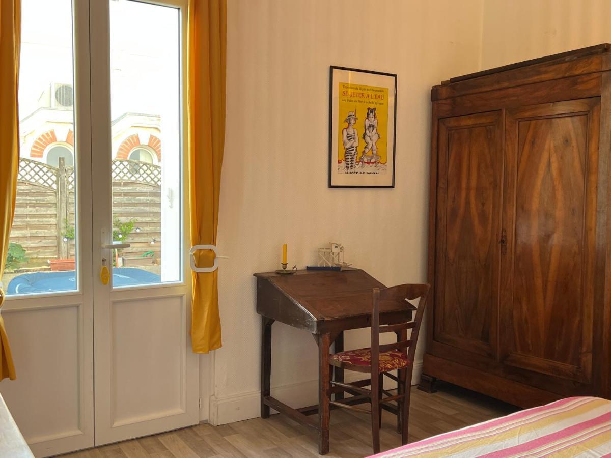 Chambre Sur La Falaise De Pontaillac Vaux-sur-Mer Buitenkant foto